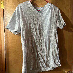 Used Gap Grey V Neck Shirt SZ Medium Short Sleeve